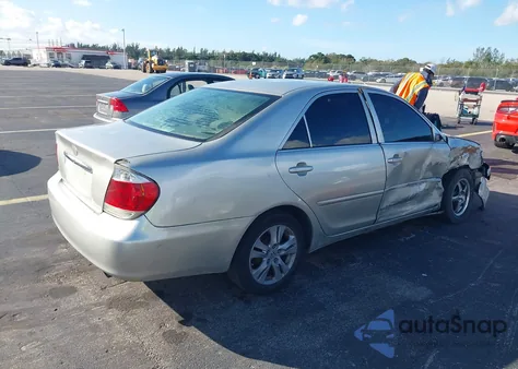 2005 Toyota Camry Le из США, поврежденный, VIN 4T1BE32KX5U045579